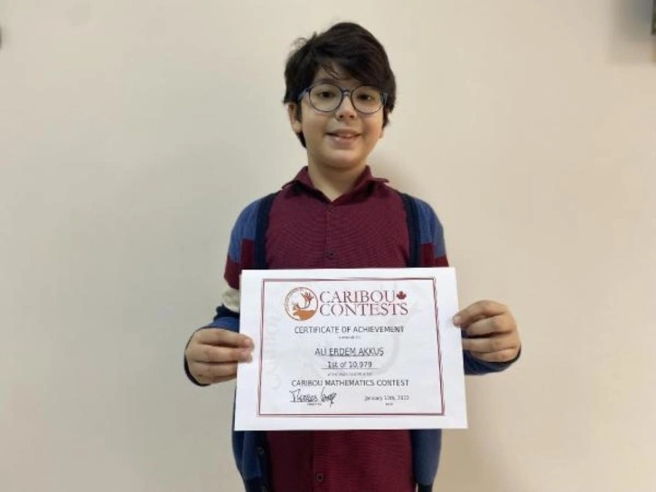 11 yaşındaki Ali Erdem, matematikte dünya birincisi oldu