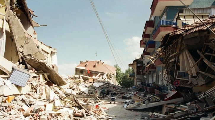 17 Ağustos depreminin üzerinden 24 yıl geçti