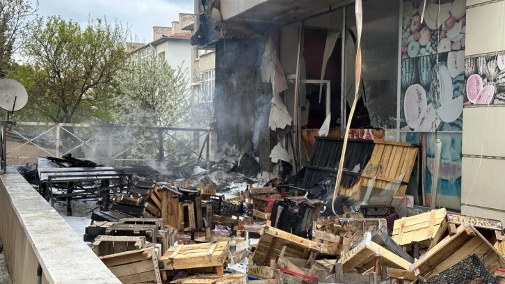 7 katlı binada büyük yangın: Bayram ziyareti olası faciayı önledi