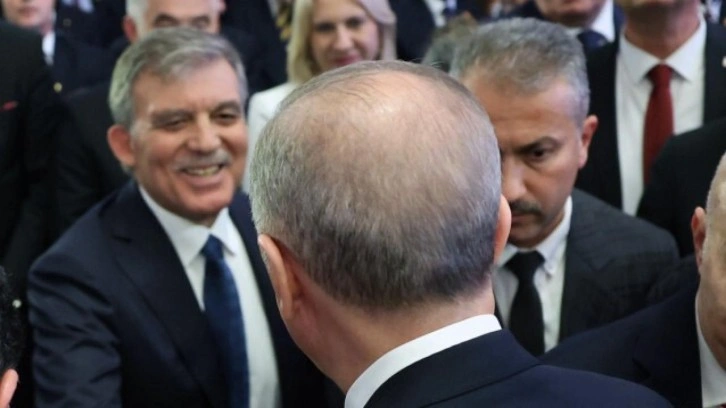 Abdullah Gül'den Cumhurbaşkanı Erdoğan'a tebrik: Tarihi bir gelişme