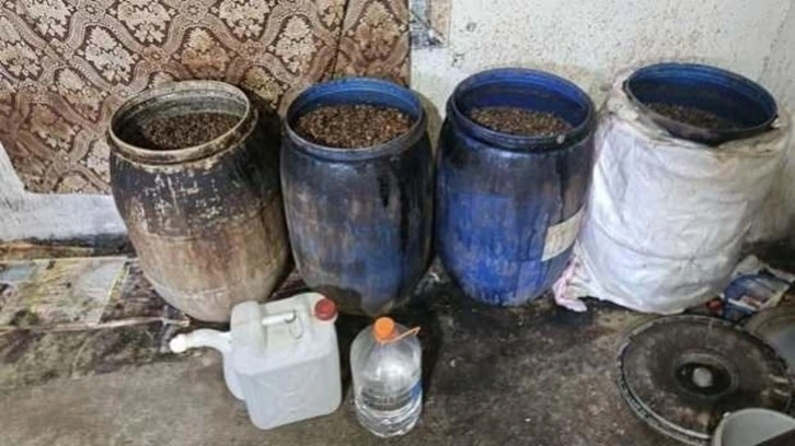 Adana'da 750 litre sahte içki ele geçirildi