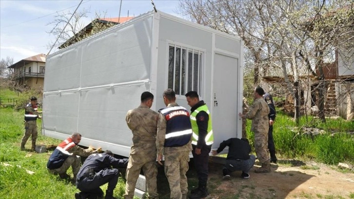 Afşin'de katlanabilir konteyner kurulumu başladı