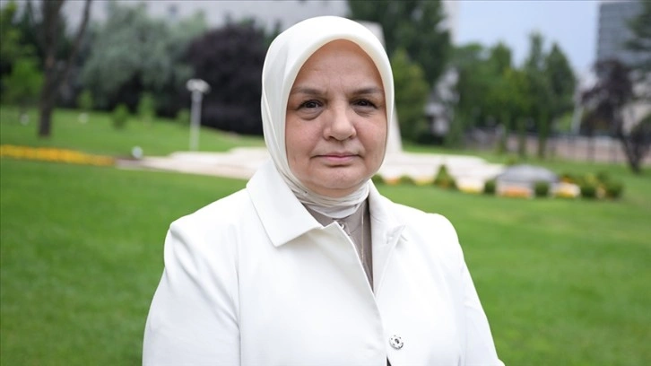 AK Parti'li Keşir'den Akçakoca'da haşemayla havuza girişi engellenen kadına destek