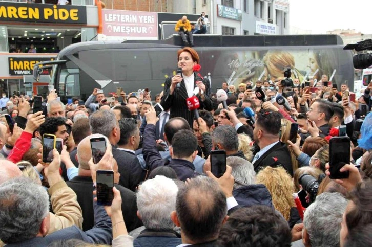 Akşener'den CHP'nin kalesi İzmir'de gövde gösterisi! Emeklilere söz verdi