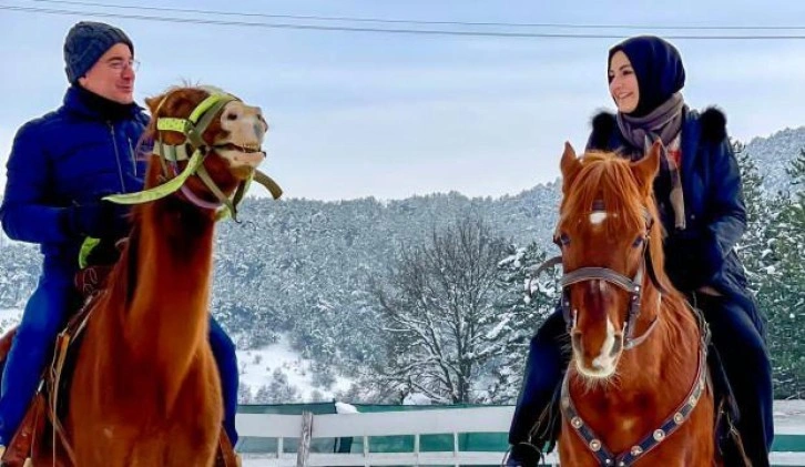 Ali Babacan at üstünde eleştirdi! Bakan Yanık cevabını verdi