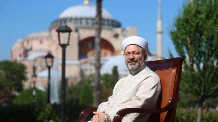 Ali Erbaş: Çocuk eğitiminde Peygamber Efendimizin (ﷺ) tavsiyesine uyuyoruz