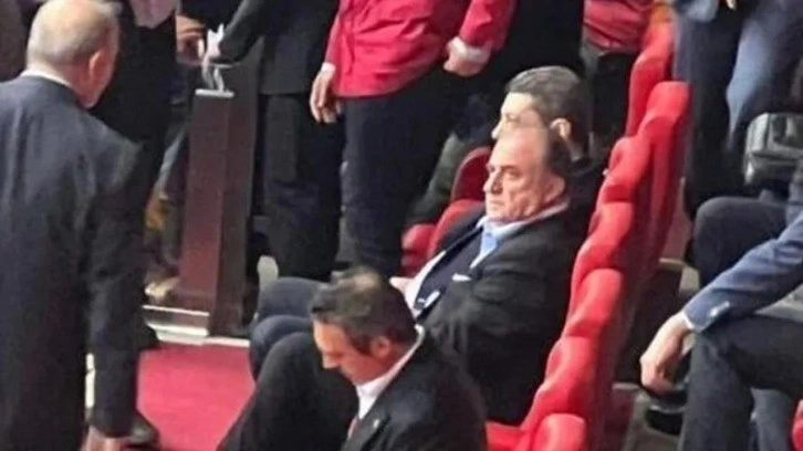 Ali Koç ve Fatih Terim derbiyi yan yana izledi