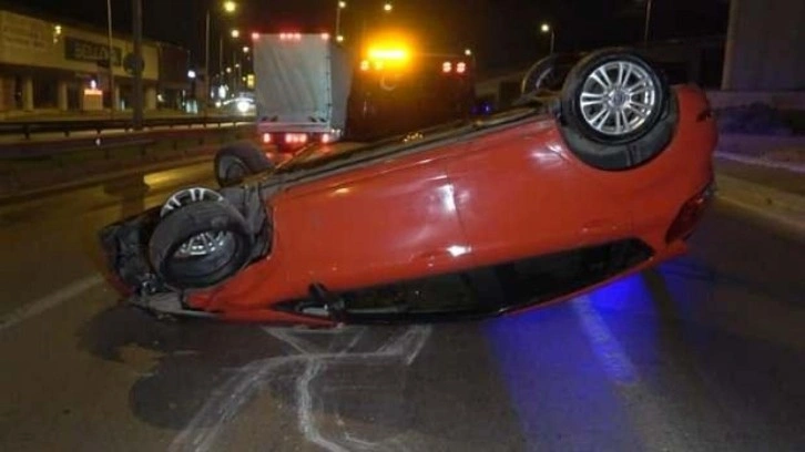 Alkollü sürücü takla attığı otomobilden burnu bile kanamadan çıktı