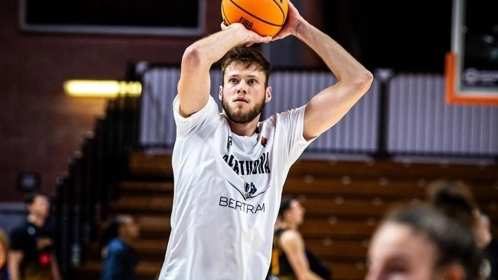 Anadolu Efes, Mike Daum'u kadrosuna kattı