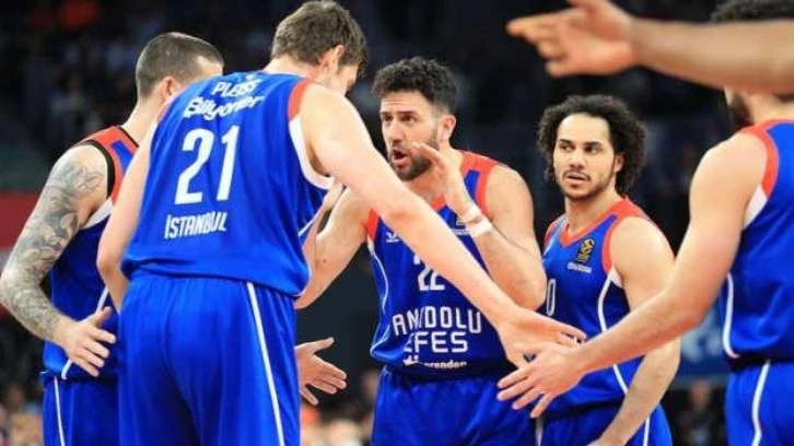 Anadolu Efes - Pınar Karşıyaka maçı ertelendi