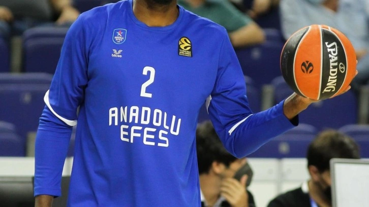 Anadolu Efes'te Singleton hastaneden taburcu edildi