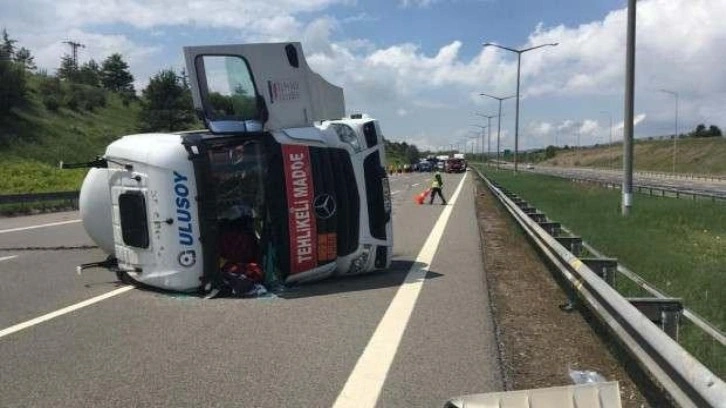 Anadolu Otoyolu'nda LPG yüklü tanker devrildi