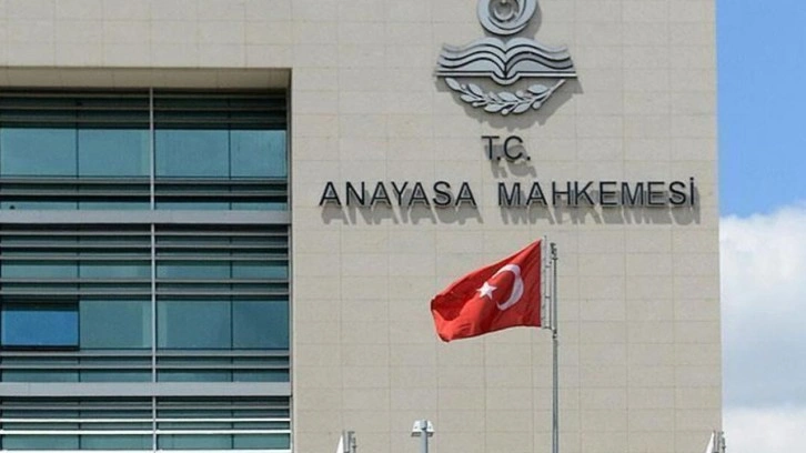 Anayasa Mahkemesi CHP'li vekilin gazeteye açtığı davası basın özgürlüğü ihlali saydı