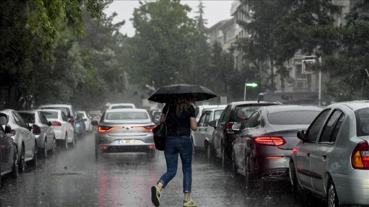 Ankara'da sağanak etkili oluyor