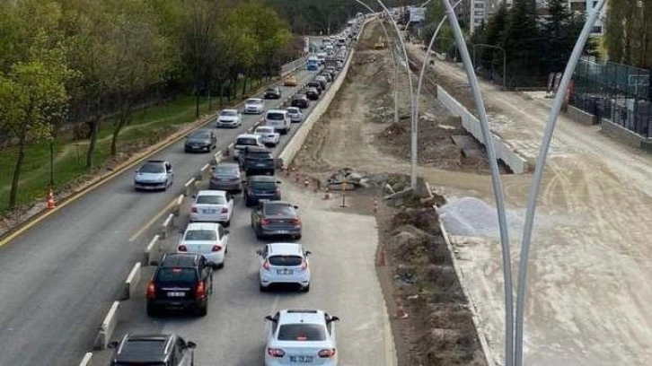 Ankara'da 8 aydır bitmeyen yol çalışması vatandaşı çileden çıkardı