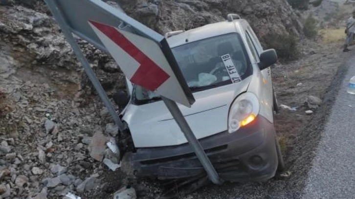 Antalya’da trafik kazası: 2 yaralı