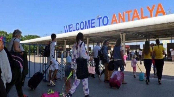 Antalya’da 2022 yılı turist sayısı 4 milyonu aştı