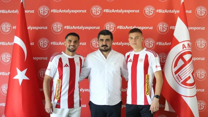 Antalyaspor 2 transferi için imza töreni düzenledi