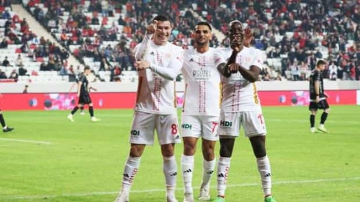 Antalyaspor'dan Türkiye Kupası'nda 3 gollü galibiyet