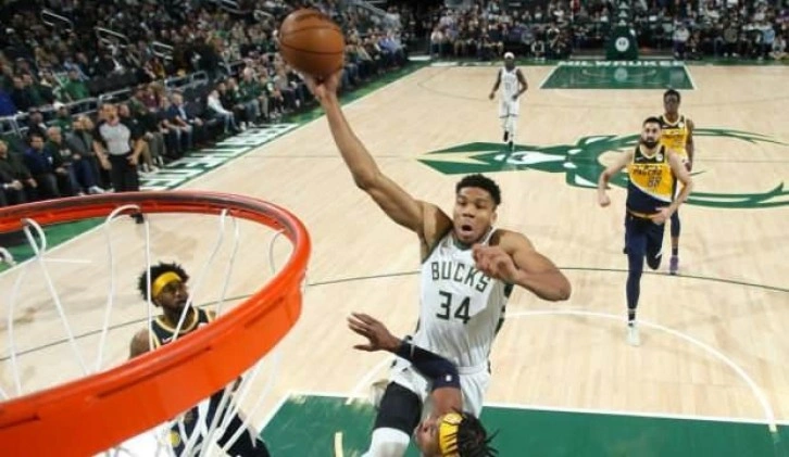 Antetokounmpo Pacers'a karşı 50 sayı attı