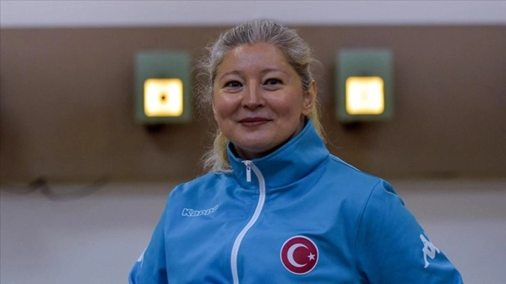 Aysel Özgan gümüş madalya kazandı