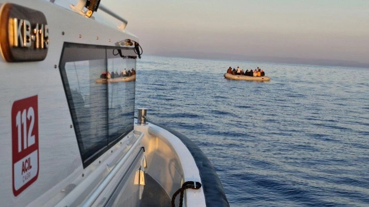 Ayvacık açıklarında 18 kaçak göçmen Sahil Güvenlik tarafından kurtarıldı