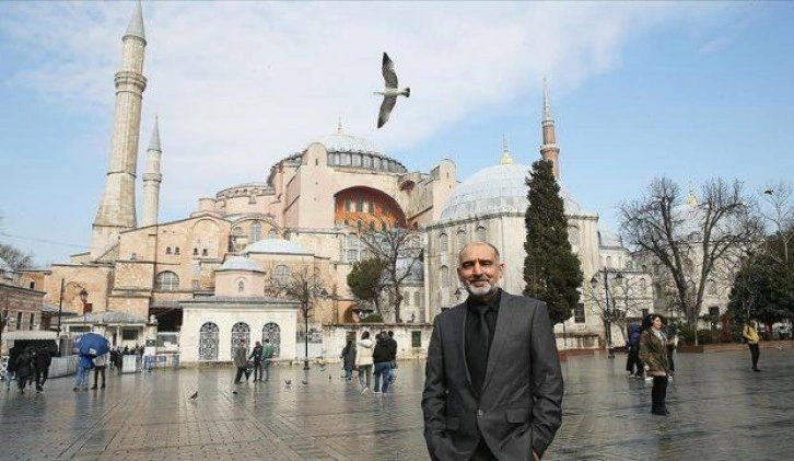 Babasını terör saldırısında kaybeden Nabi'den Ayasofya-i Kebir Camii'ne ziyaret