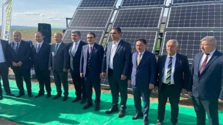 Bakan Dönmez yeni tasarlanan güneş enerji sistemini inceledi