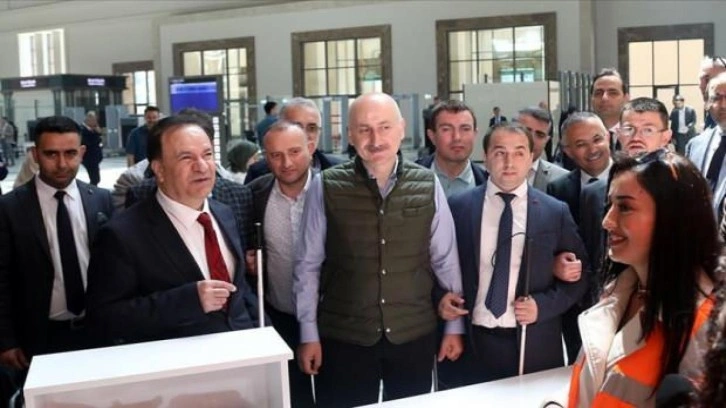 Bakan Karaismailoğlu, Rize-Artvin Havalimanı'nda açılış öncesi hazırlıkları inceledi