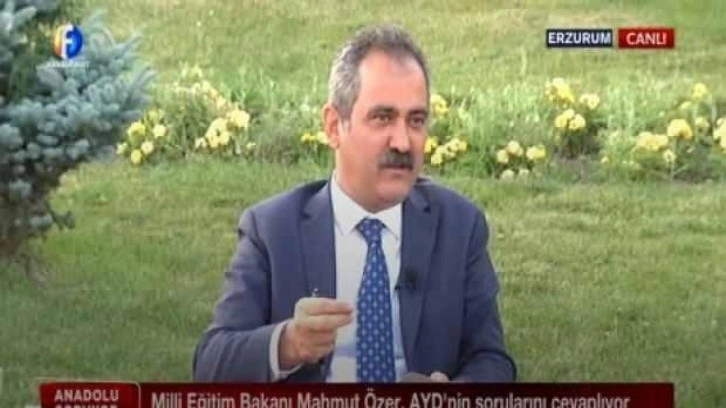 Bakan Özer: 20 Bin öğretmen 1 Eylül'de görevlerine başlayacak