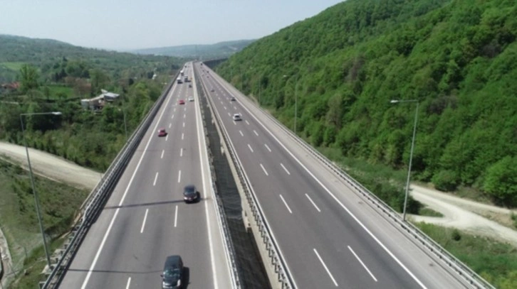 Bakan Soylu tarih verdi! Otoyollardaki hız sınırı 140 km'ye çıkıyor