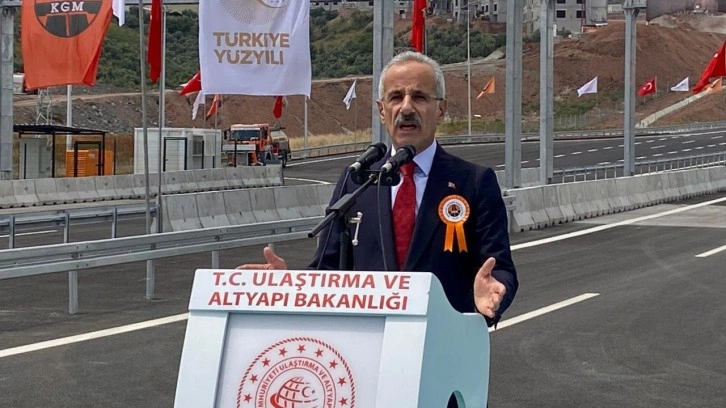 Bakan Uraloğlu: Dev yatırımları hayata geçiriyoruz