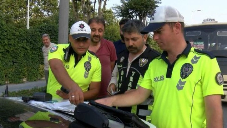 Bakırköy'de polis yolcu gibi bindi, minibüsçülere ceza yağdı