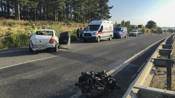 Bariyerlere çarpan araçtaki 2 kişi hayatını kaybetti!