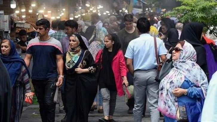 Başörtüsü takmayan kadınlara kameralı denetim