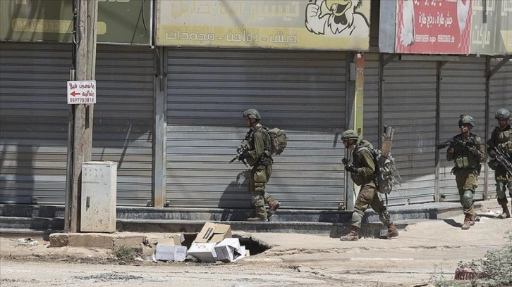 Batı Şeria'da okul baskını... Öğrenci ve öğretmenler gözaltında!