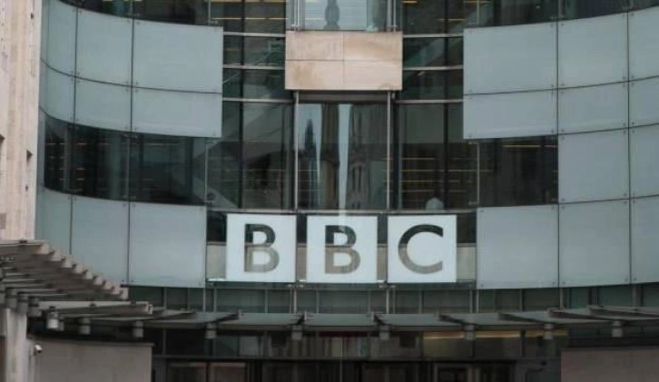 BBC Rusya'daki gazetecilerinin çalışmalarını askıya alacak