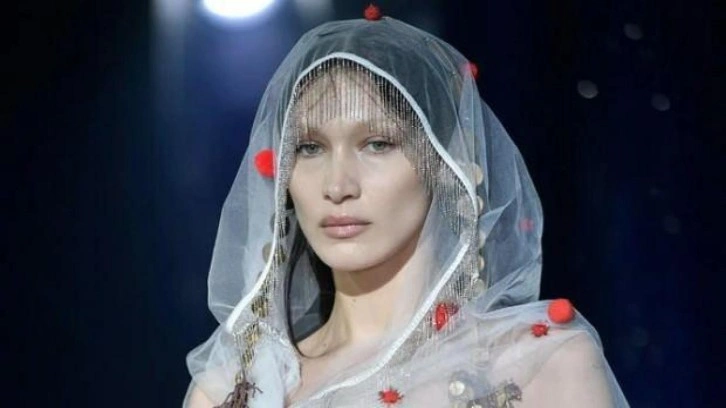 Bella Hadid: Müslüman kültüründen uzak büyümek beni çok üzdü