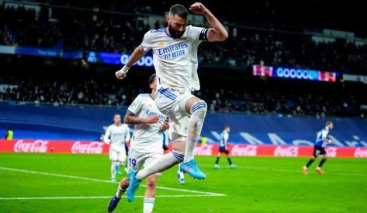 Benzema Real Madrid'i zirvede tutmaya devam ediyor