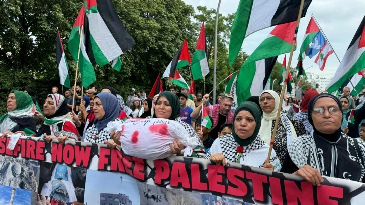 Berlin'de Gazze'ye destek: Almanya finanse ediyor İsrail bombalıyor