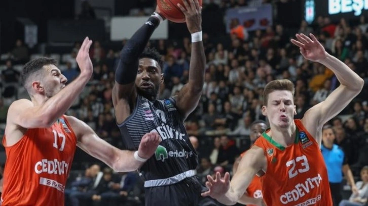 Beşiktaş Emlakjet Avrupa'da galip