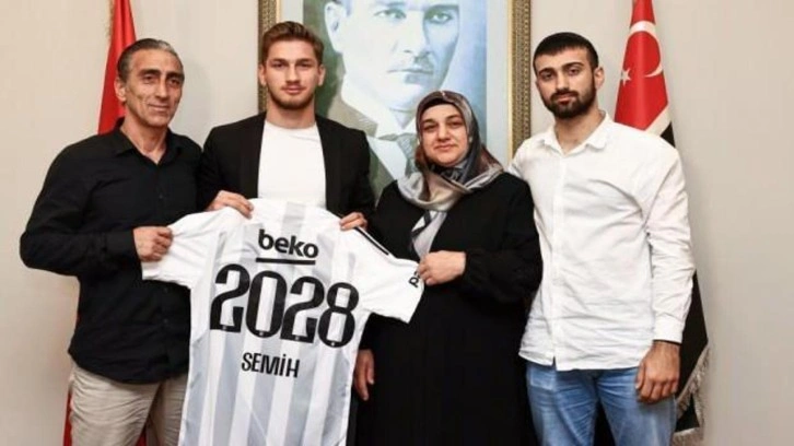 Beşiktaş genç futbolcunun sözleşmesini uzattı