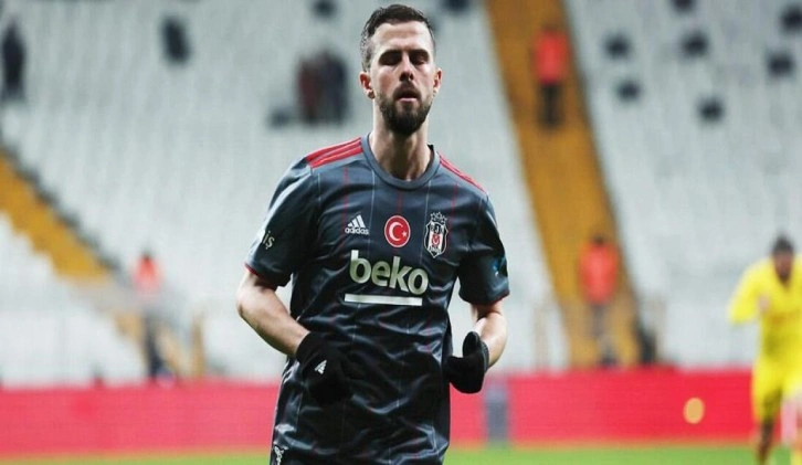 Beşiktaş'a Pjanic'ten kötü haber!