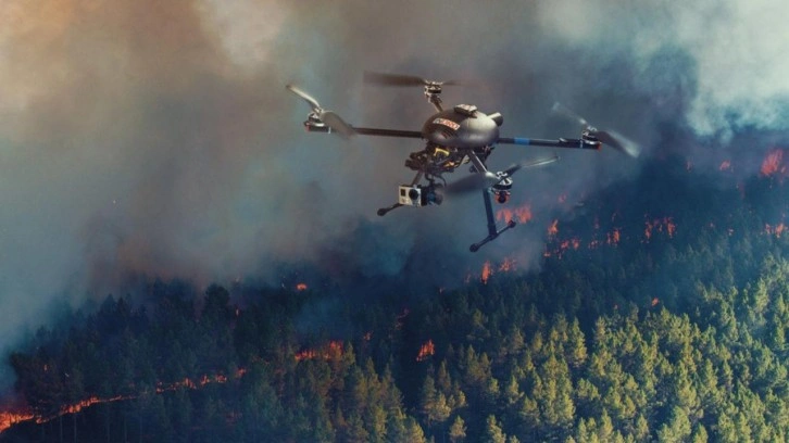 Bilgi Üniversitesi öğrencilerinden 'yangın söndürme drone'u!