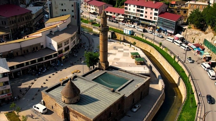 Bitlis'te Kent Meydanı Projesi ile kaybolan tarih gün yüzüne çıkarıldı