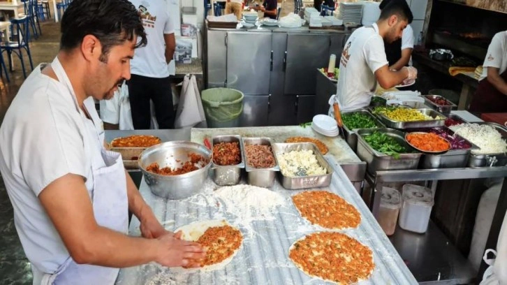 Bodrum'da lahmacun fiyatı 20 kilometre içerisinde 15 liradan 400 liraya çıkıyor