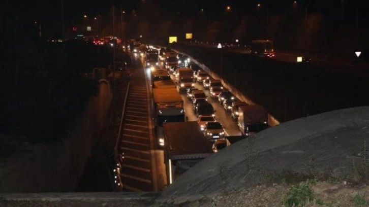 Bolu Dağı Tüneli’nde zincirleme kaza: 1 yaralı