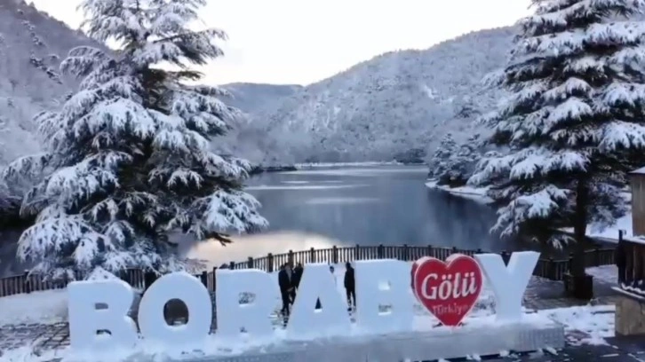 Boraboy Gölü'nde yağan karla kartpostallık manzaralar ortaya çıktı