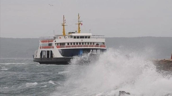 Bozcaada ve Gökçeada’ya yarınki feribot seferlerine fırtına engeli