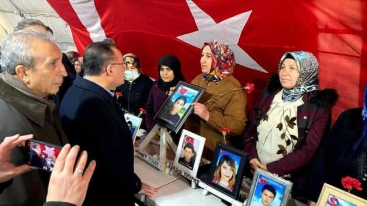 Bozdağ'dan, Diyarbakır annelerine ziyaret: Kandilin adayından da yavrularınızı isteyin